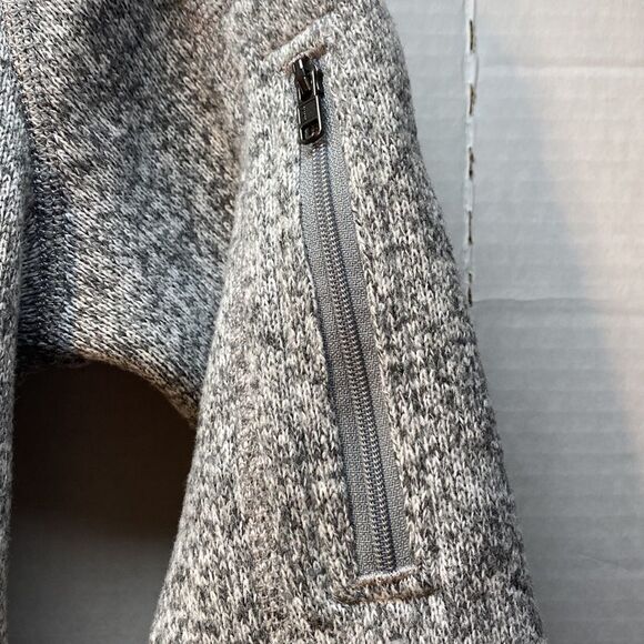 Patagonia Gray Heather 1/2 Zip Sweatshirt - Picture 3 of 5